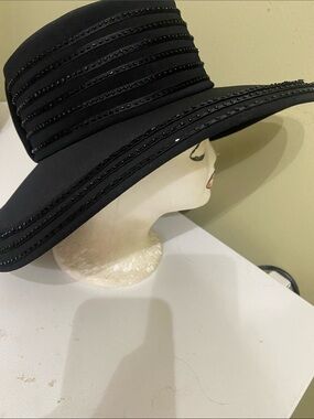 Gorgeous Dress Hat / Church Hat by Ben Marc